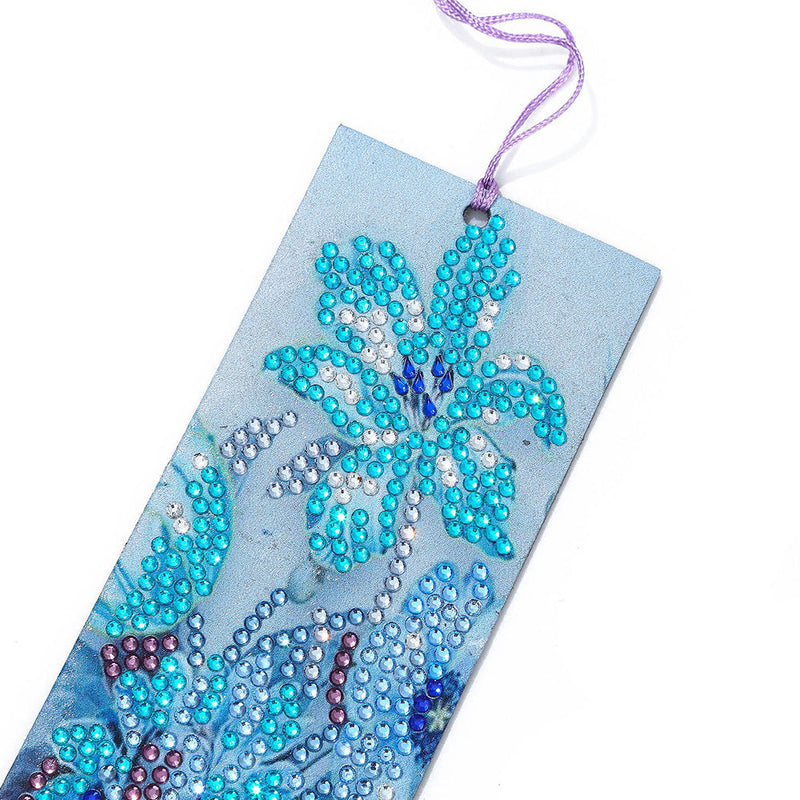 Marque-Pages en Cuir Fleur Bleue Broderie Diamant