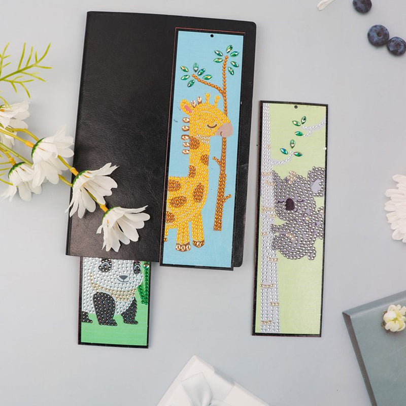 3Pcs de Marque-Pages en Cuir Girafe Animée, Panda et Koaka Broderie Diamant