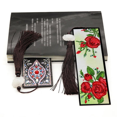 Marque-Pages en Cuir Fleurs Roses Rouges Broderie Diamant