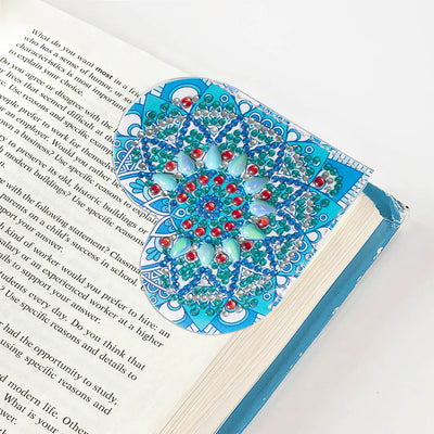 6Pcs de Marque-Pages Avec Coins Protecteurs en PU Mandala de Forme de Cœur Broderie Diamant