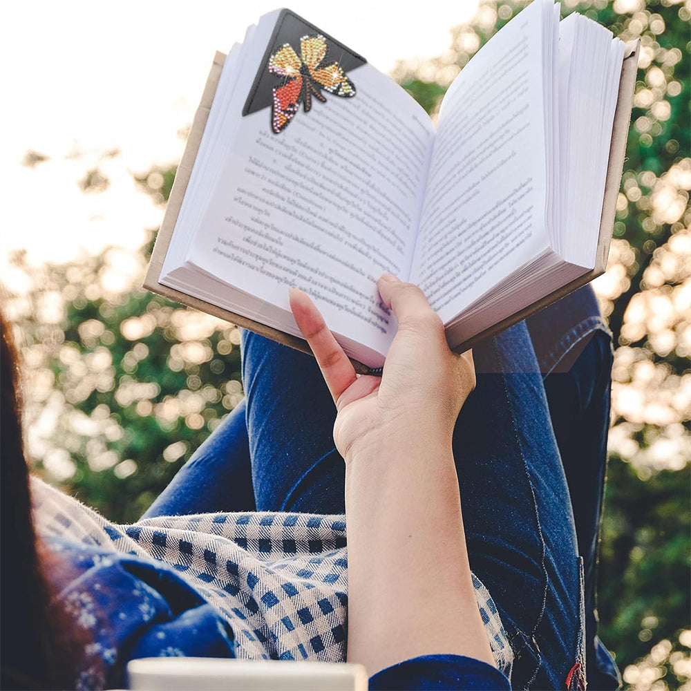 12Pcs de Marque-Pages Avec Coins Protecteurs en PU Papillon dans l'Obscurité Broderie Diamant