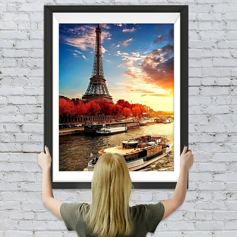 Tour Eiffel et la Seine Broderie Diamant