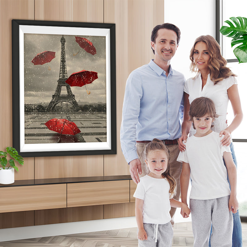 Eiffel sous la Pluie avec un Parapluie Rouge Broderie Diamant