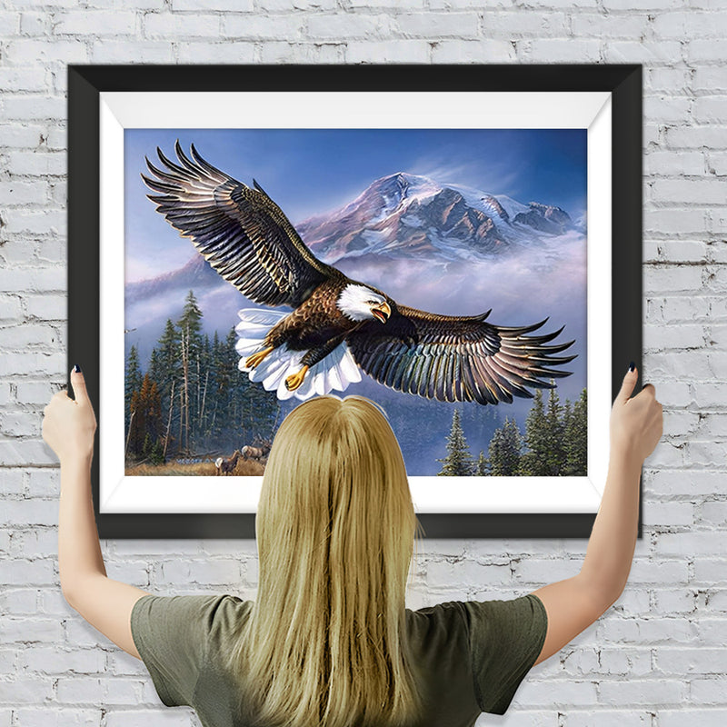 Aigle en Forêt et Montagnes Enneigées Broderie Diamant
