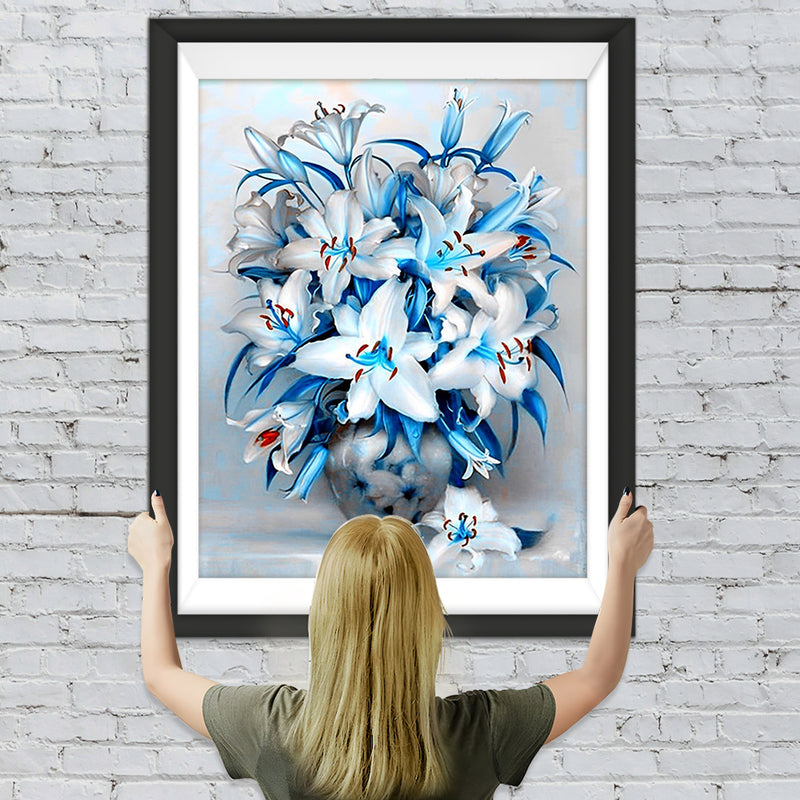 Lis Bleus et Vase Exquis Broderie Diamant