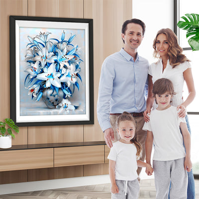 Lis Bleus et Vase Exquis Broderie Diamant