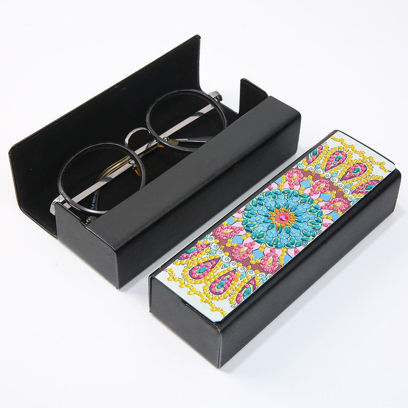 Étui de Rangement pour Lunettes en Cuir Mandala Bleu et Jaune Broderie Diamant