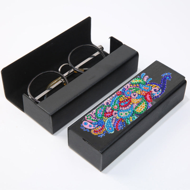 Étui de Rangement pour Lunettes en Cuir Paon Coloré Broderie Diamant