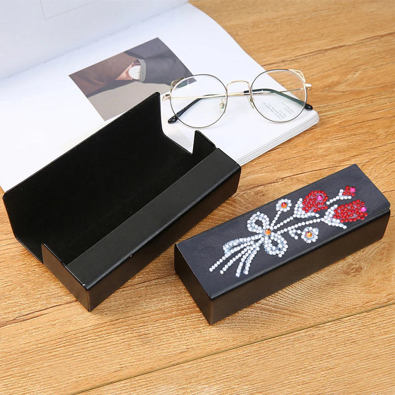 Étui de Rangement pour Lunettes en Cuir Roses Rouges Broderie Diamant