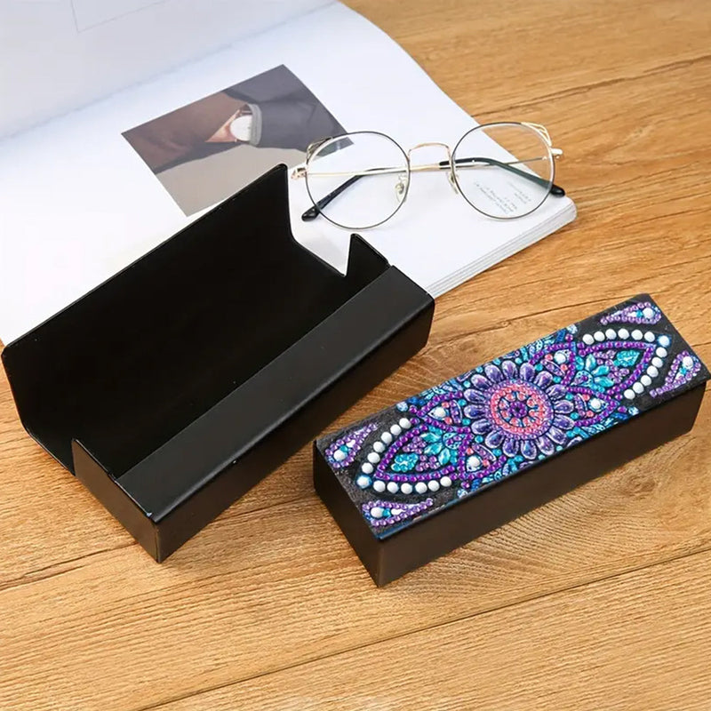 Étui de Rangement pour Lunettes en Cuir Mandala Pâquerette Violette Broderie Diamant