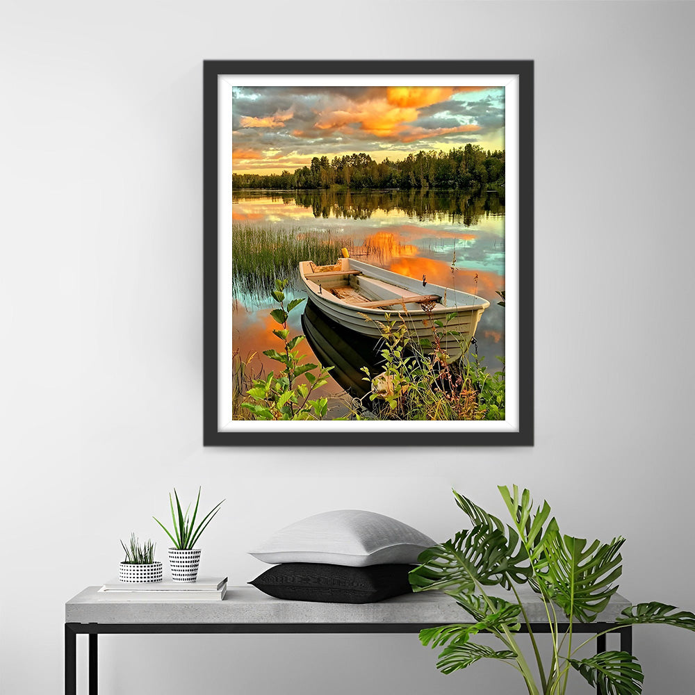 Bateau sur le Lac d'Automne au Coucher du Soleil Broderie Diamant