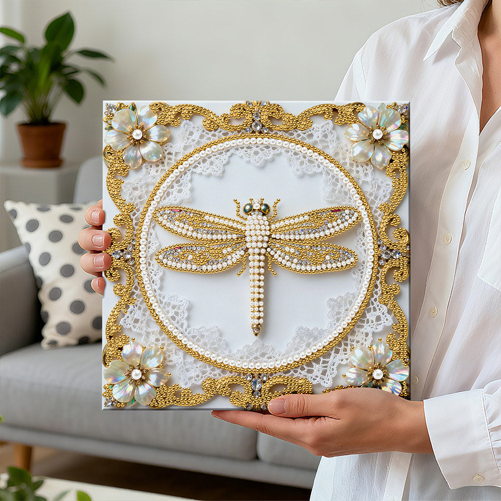 Broderie Diamant | Broderie Perle | Une Libellule Dorée