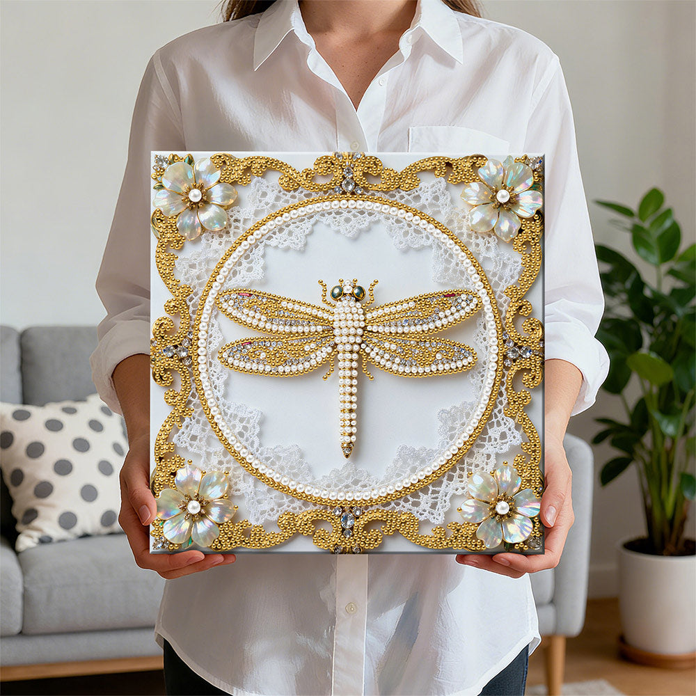 Broderie Diamant | Broderie Perle | Une Libellule Dorée
