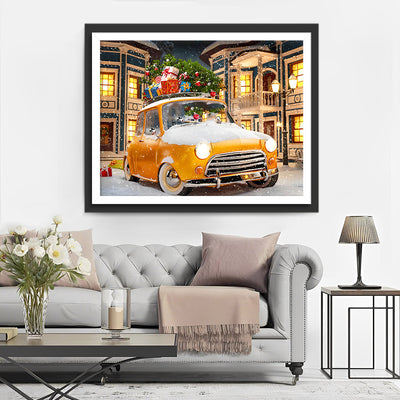 Cadeaux de Noël sur une Voiture Jaune dans la Neige Broderie Diamant