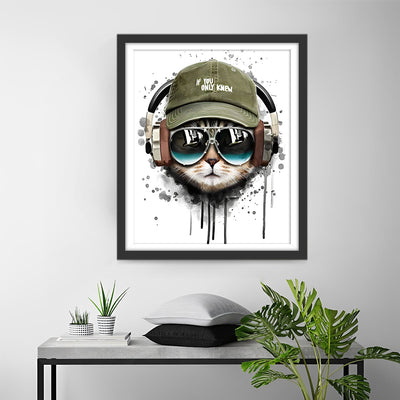 Chat avec Lunettes de Soleil et Chapeau Broderie Diamant