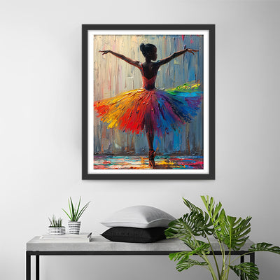 Danseuse de Ballet en Jupe Colorée Broderie Diamant