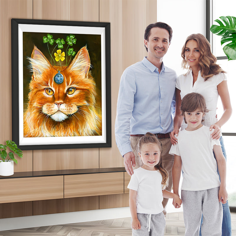 Élégant Chat Roux Maine Coon Broderie Diamant