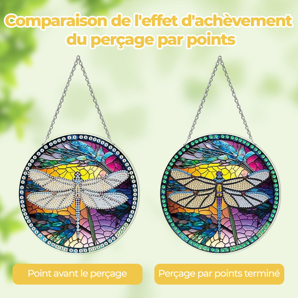 Libellule aux Ailes Déployées en Acrylique Pendentif Broderie Diamant