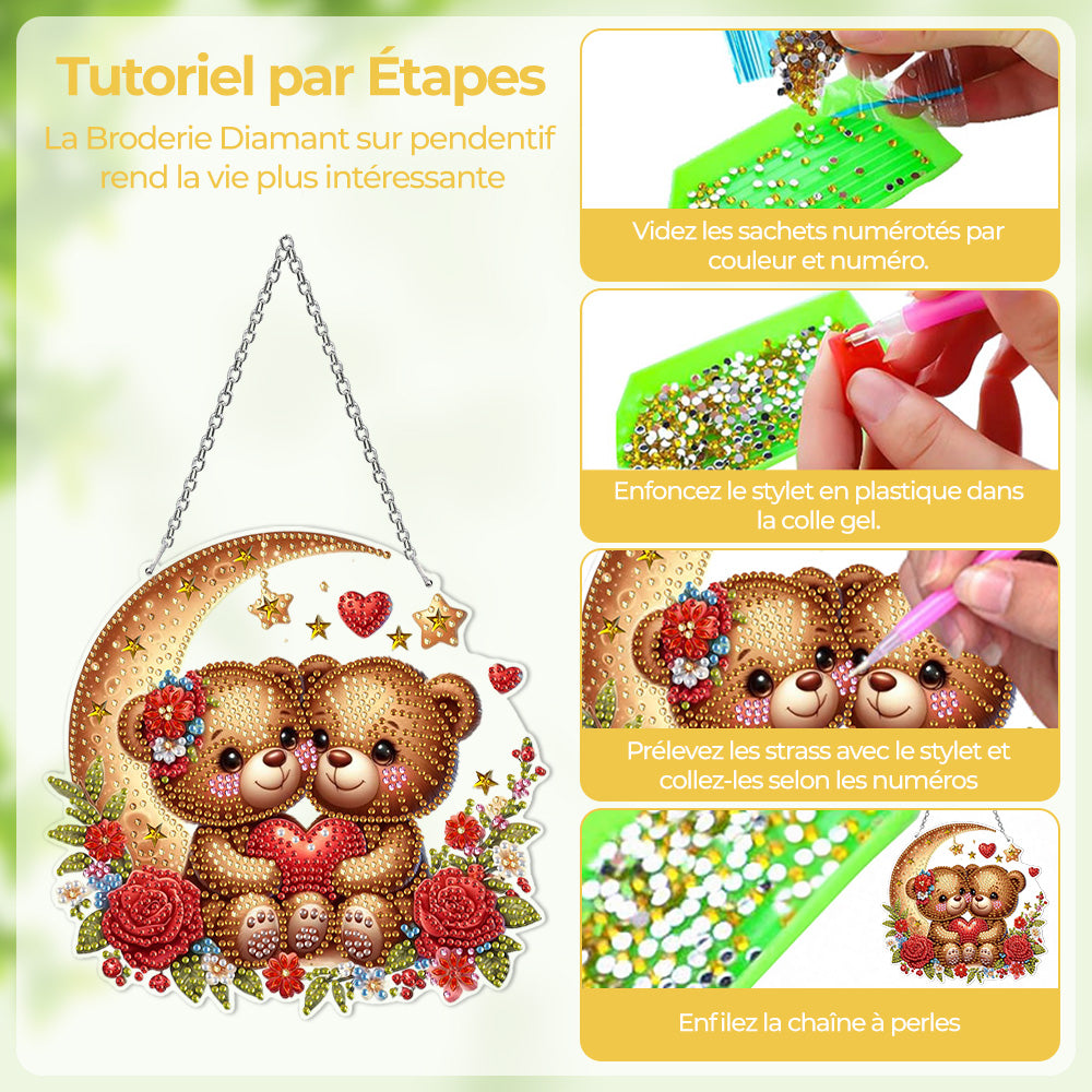 Ours Cartoons Amoureux sur la Lune en Acrylique Pendentif Broderie Diamant