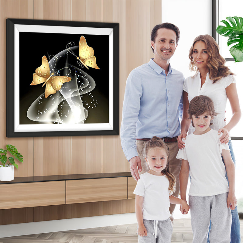 Papillons Dorés et Vers Luisants Broderie Diamant