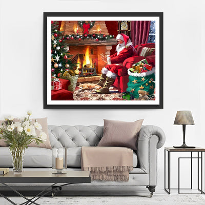 Père Noël et Sapin de Noël près de la Cheminee Broderie Diamant
