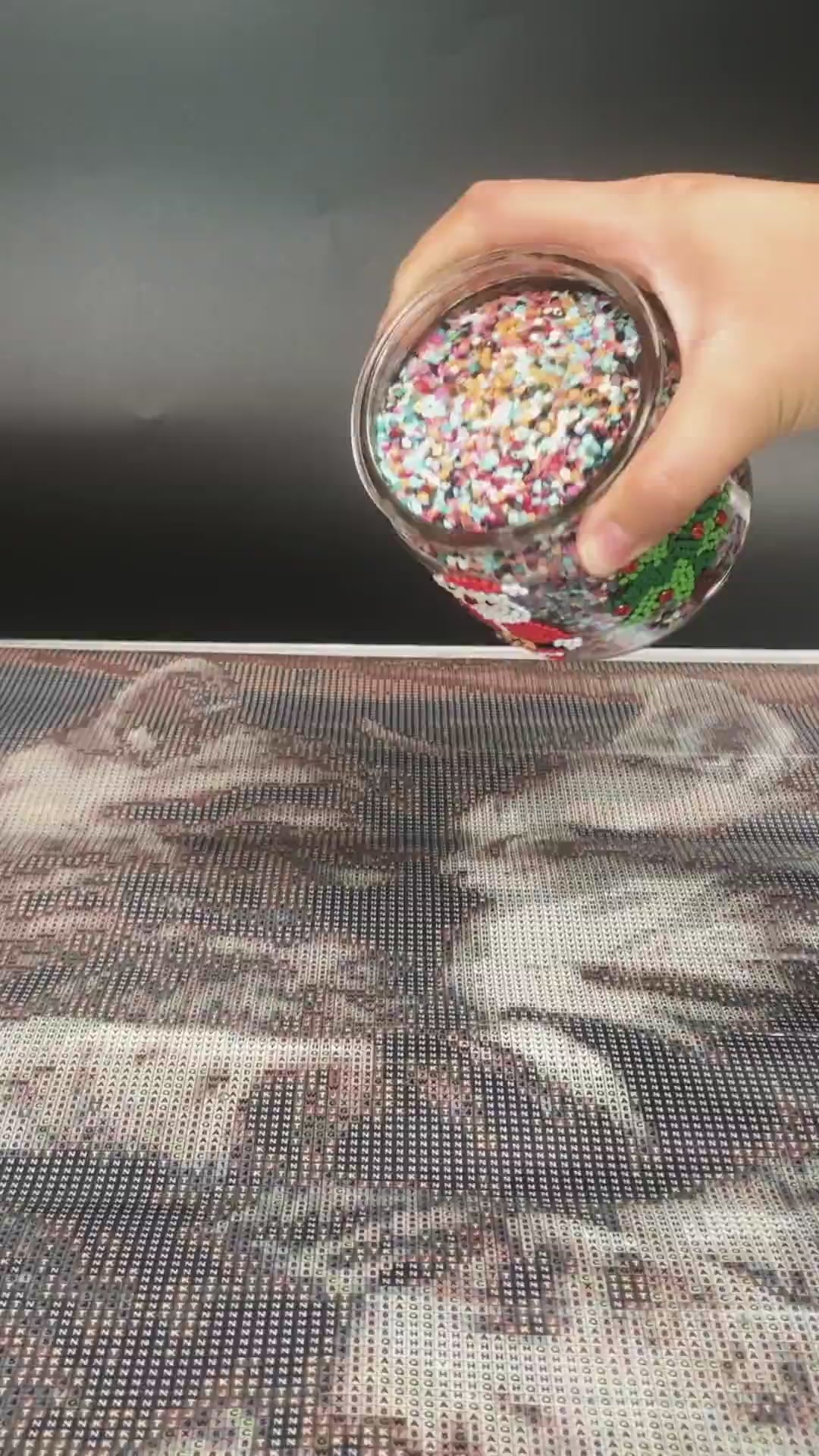 Deux Chats Tigrés S'Embrassant Broderie Diamant