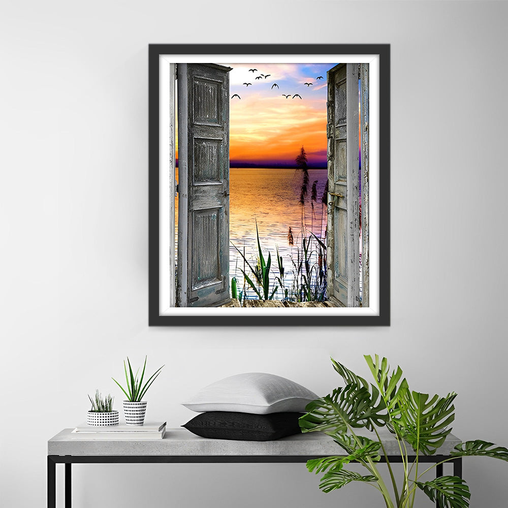 Roseaux et Mer devant la Porte en Bois Broderie Diamant