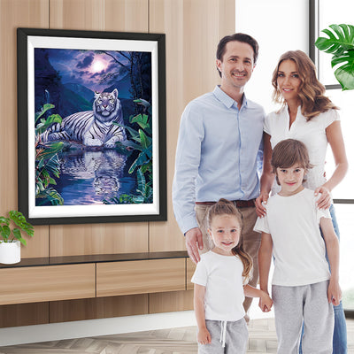 Tigre Blanc au Bord de l'Etang Broderie Diamant