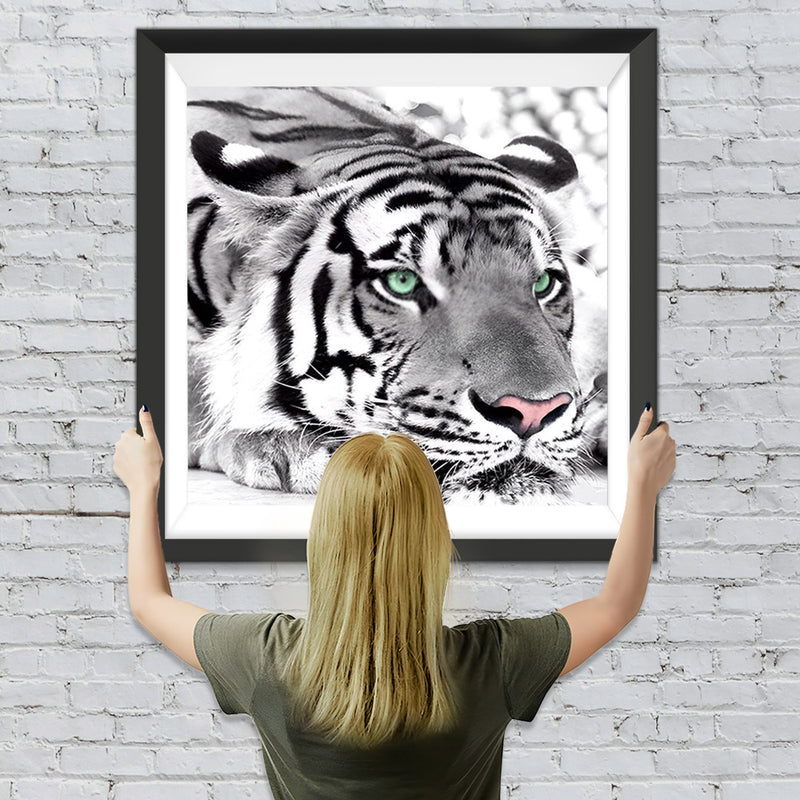 Tigre Couché sur le Ventre Broderie Diamant