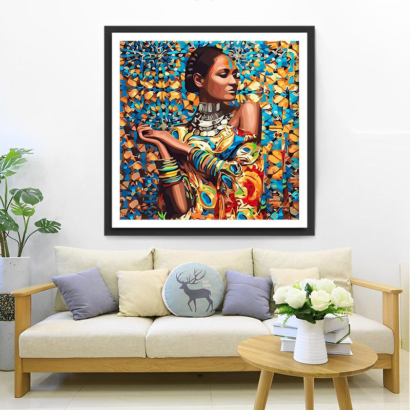 Femme Africaine en Robe Multicolore Broderie Diamant