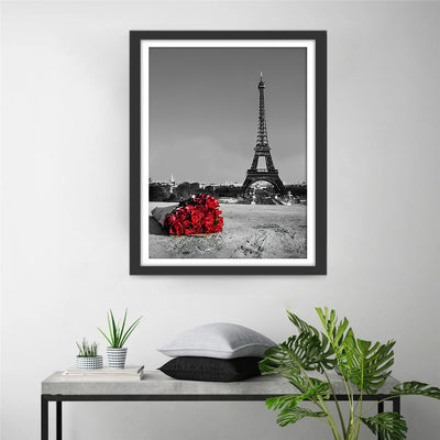 Bouquet de Roses Rouges et Tour Eiffel Broderie Diamant