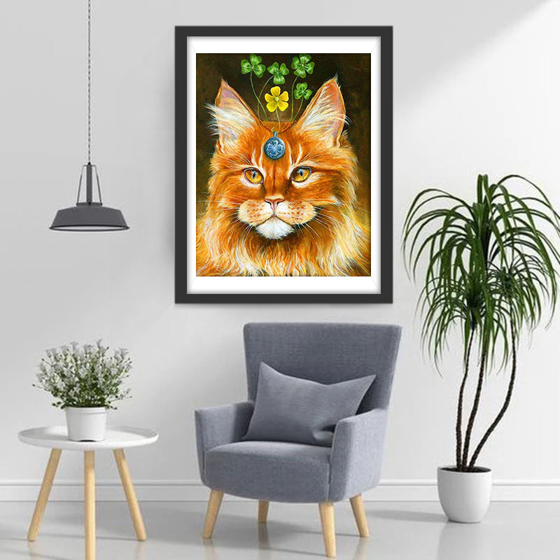 Élégant Chat Roux Maine Coon Broderie Diamant