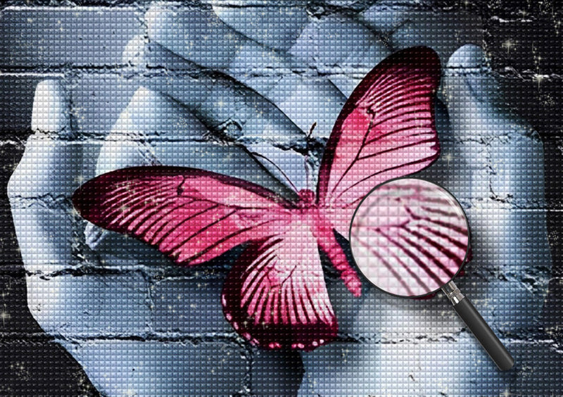 Papillon Rose et les Mains Broderie Diamant