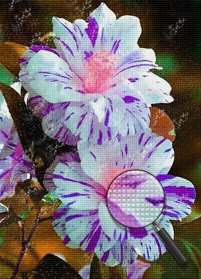 Fleurs Blanches avec des Motifs Violets Broderie Diamant