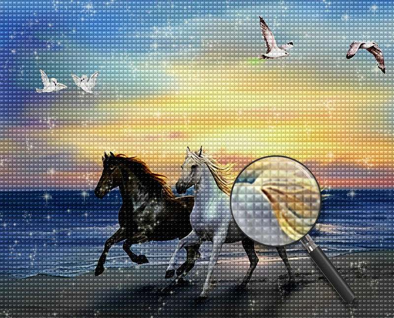 Cheval Noir et Cheval Blanc Courant au Bord de la Mer Broderie Diamant