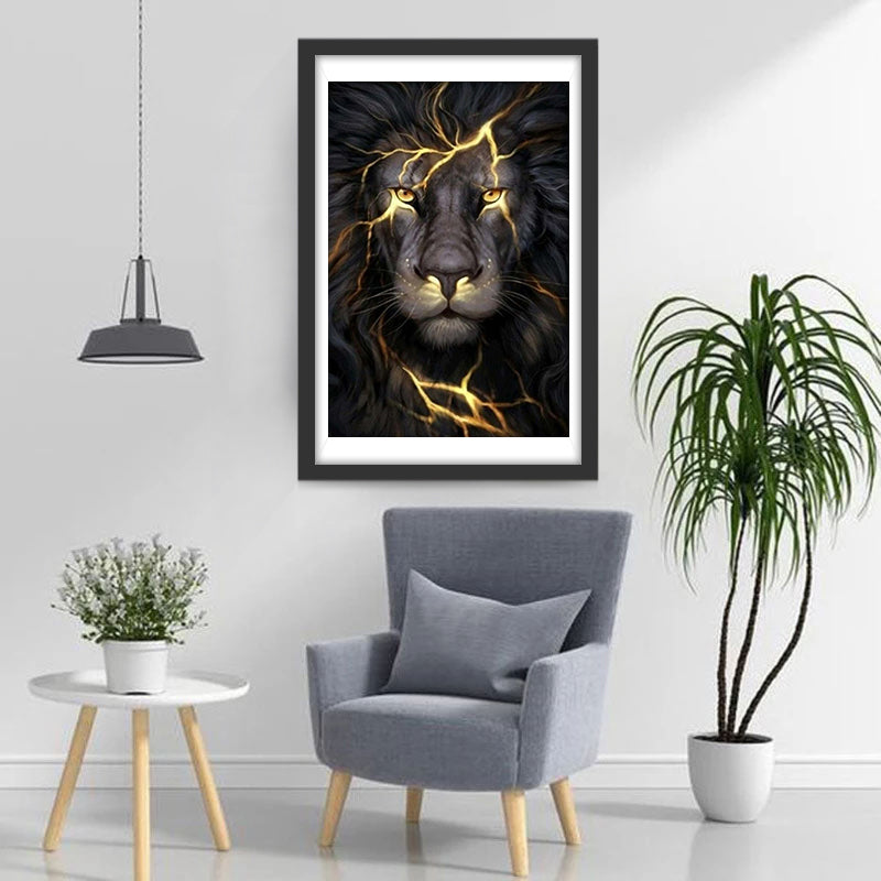 Beau Lion Noir avec des Motifs Dorés Broderie Diamant