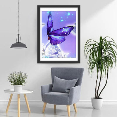 Beau Papillon Violet et des Petits Papillons Bleus Broderie Diamant