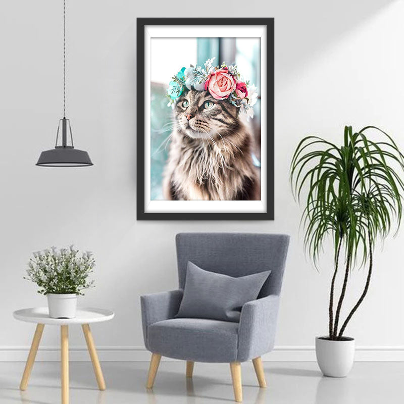 Chat Maine Coon en Couronne de Roses Broderie Diamant