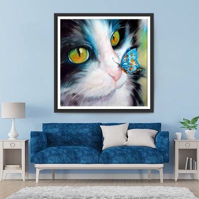 Chat Noir et Blanc avec un papillon sur le Nez Broderie Diamant