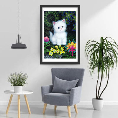 Chaton Blanc à Poil Hirsute sur l'Herbe Broderie Diamant