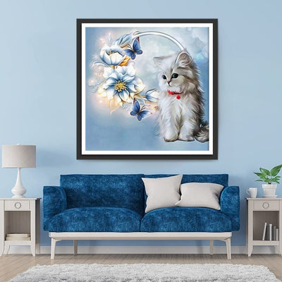 Chaton Blanc et Fleurs Bleus Broderie Diamant
