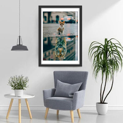 Chaton Orange et Tigre dans le Reflet dans l'Eau Broderie Diamant