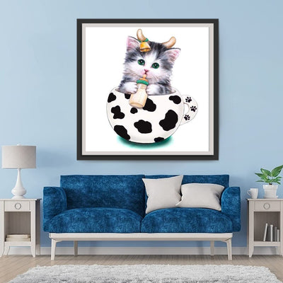 Chaton Vache Buvant du Lait Broderie Diamant