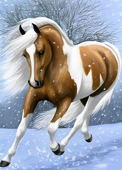 Cheval à la Crinière Blanche et Longue dans la Neige Broderie Diamant