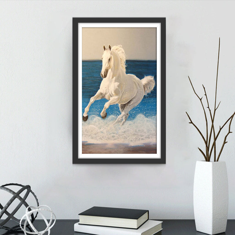Cheval Blanc Jouant dans la Mer Broderie Diamant