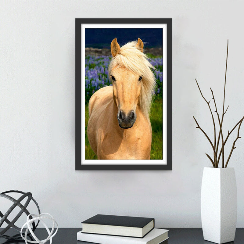 Cheval Jaune à la Crinière Blanche Broderie Diamant