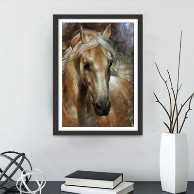Cheval Roux à la Crinière Blanche et Longue Broderie Diamant