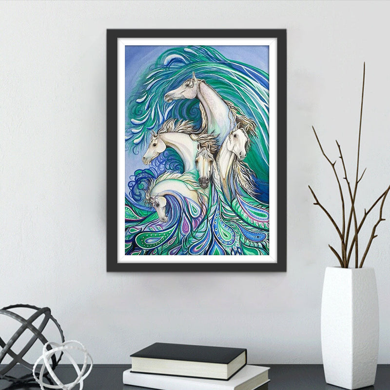 Chevaux Blancs avec des Plumes de Paon Broderie Diamant