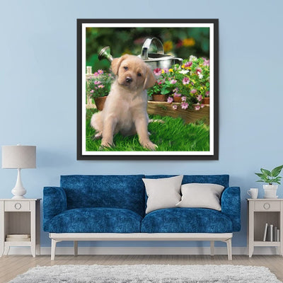Chiot Golden Retriever Penché de la Tête avec des Fleurs Broderie Diamant