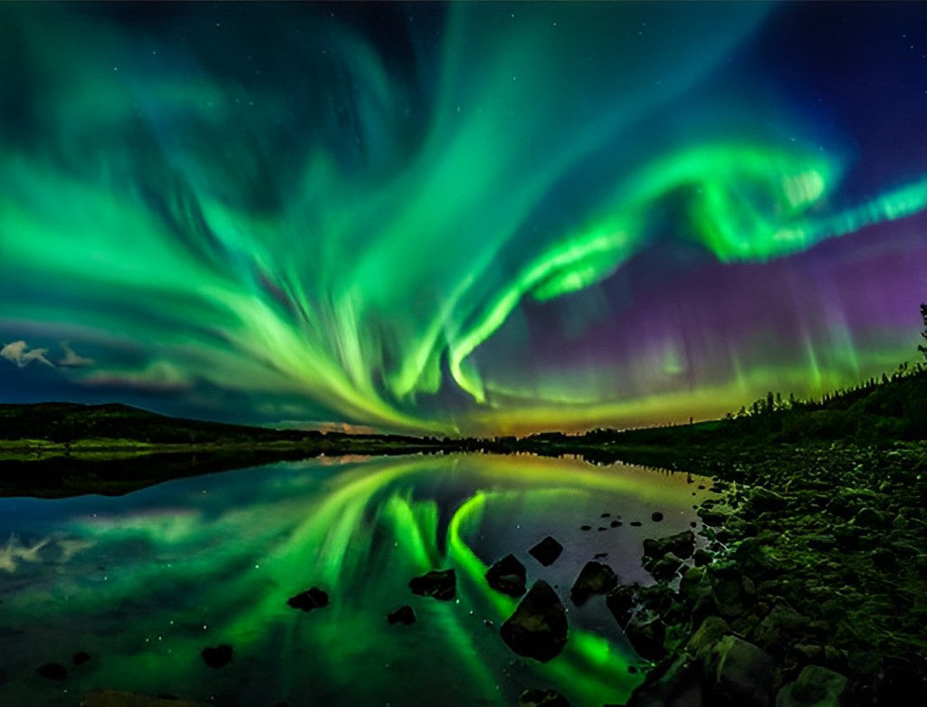 Ciel avec Aurore Boréale Verte Paysage Broderie Diamant